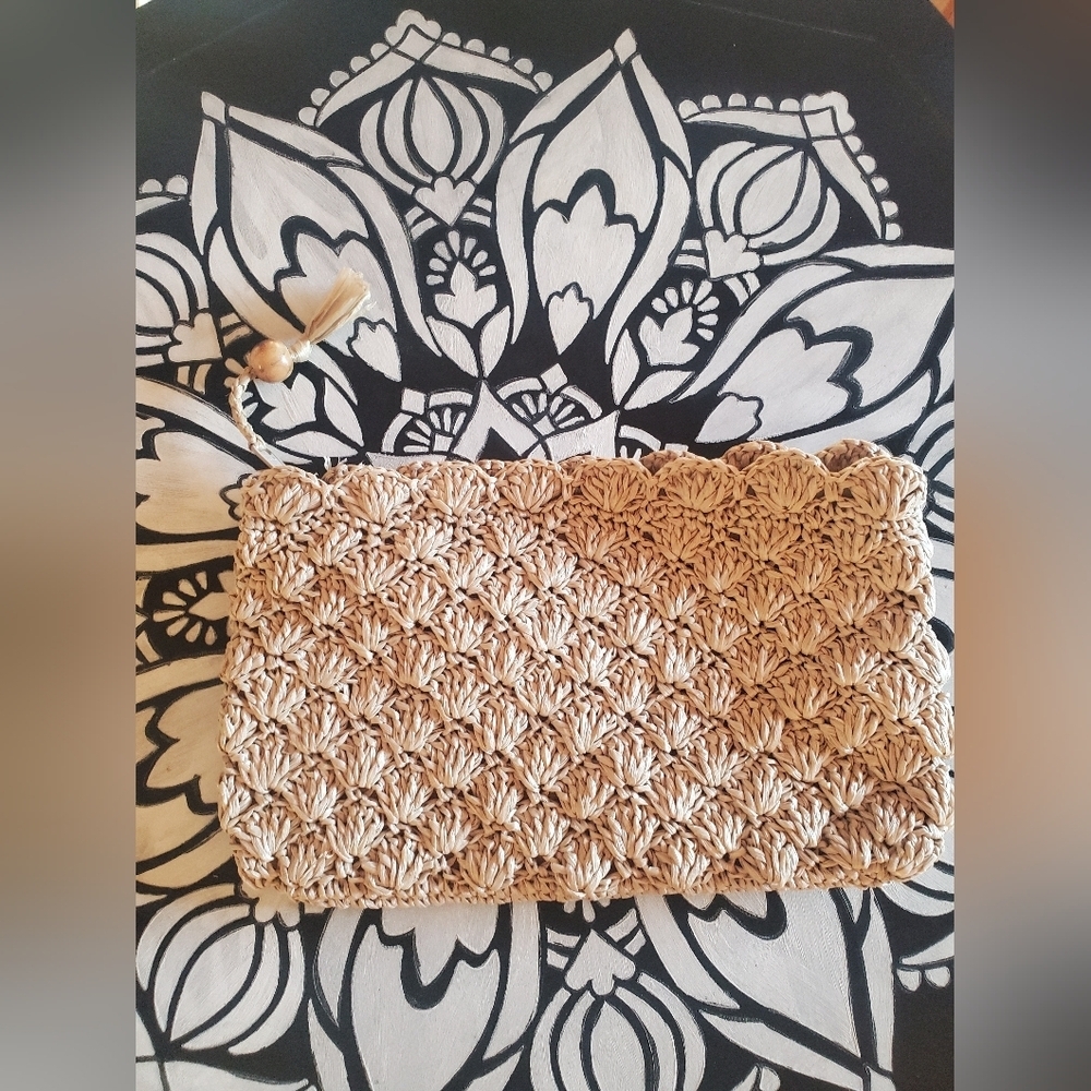 Crochet Natural Fiber Pouch - Picture 6 of 6